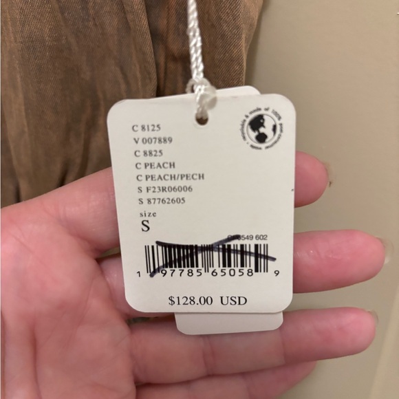 NWT!🌟Free People One Naya Chambray Romper🌟. Size Small. Color Peach. - Picture 11 of 11